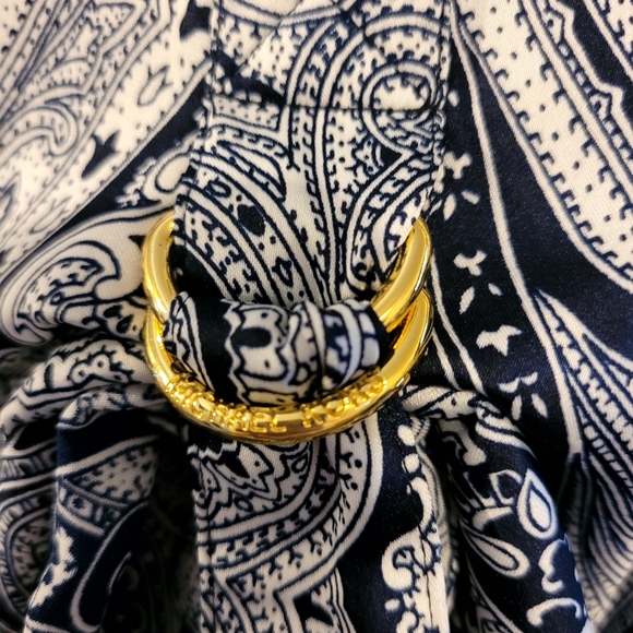 Michael Kors Blouse. - Picture 8 of 16